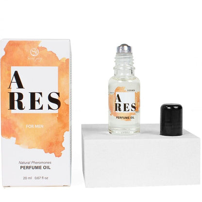 Profumo naturale con feromoni SECRETPLAY ARES per uomo, 20 ml, bottiglia in olio con etichetta bianca e dettagli blu.