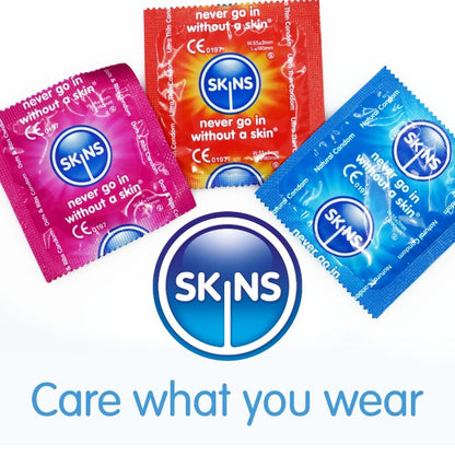 Confezione da 8 preservativi SKINS premium, assortiti, con dettagli visibili sulla confezione e logo del marchio.