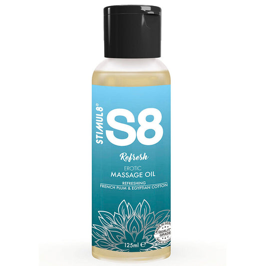 Olio da massaggio STIMUL8 S8 in cotone Refresh, bottiglia da 125 ml, con etichetta e tappo, ideale per massaggi e relax.