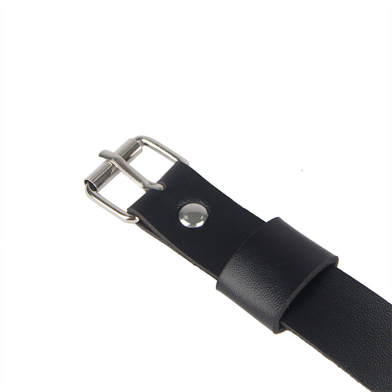 Catena in pelle nera per gambe SUBBLIME FETISH, taglia unica, dettaglio di accessorio fetish con fibbie e cinturini.
